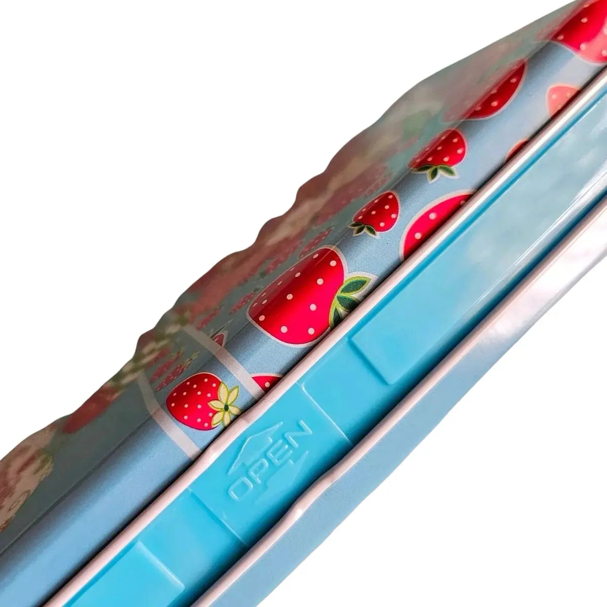 estuche metálico frutilla