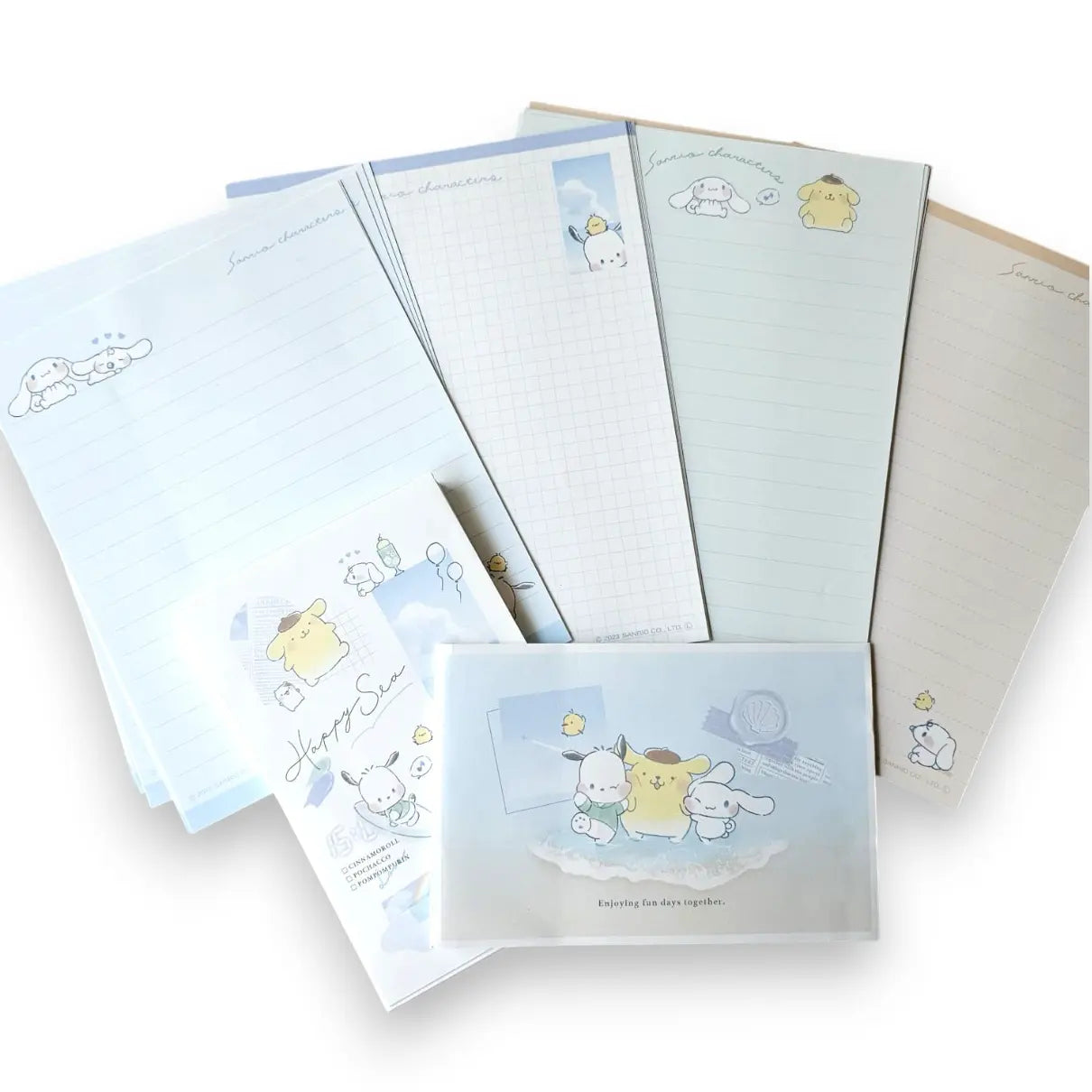set de cartas y sobres sanrio (28 hojas / 14 sobres)